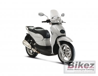 2013 Aprilia Scarabeo 200ie photo